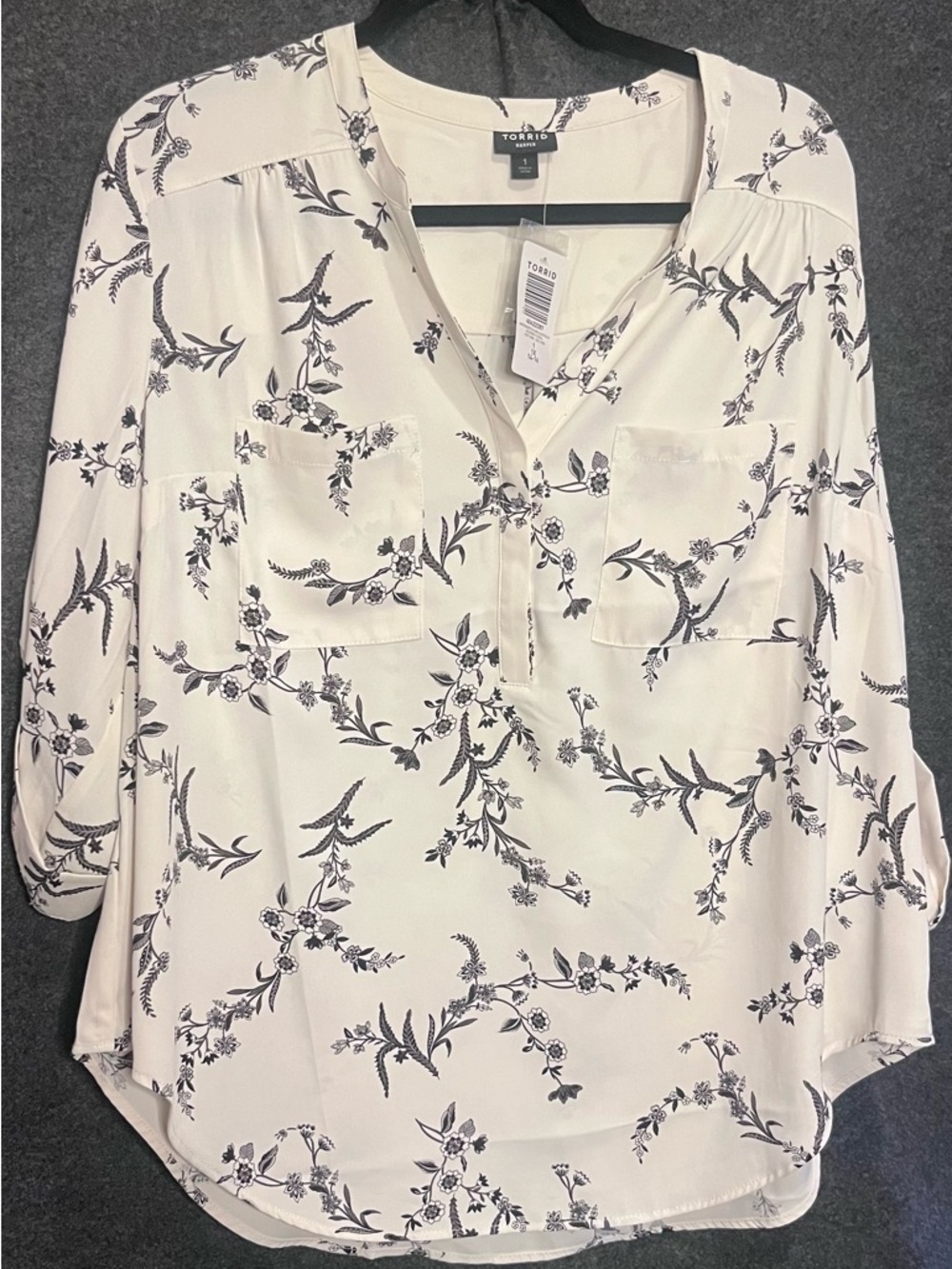 NWT Torrid 1(1X) Harper Georgette Pullover 3/4 Sleeve Blouse Black Floral Print